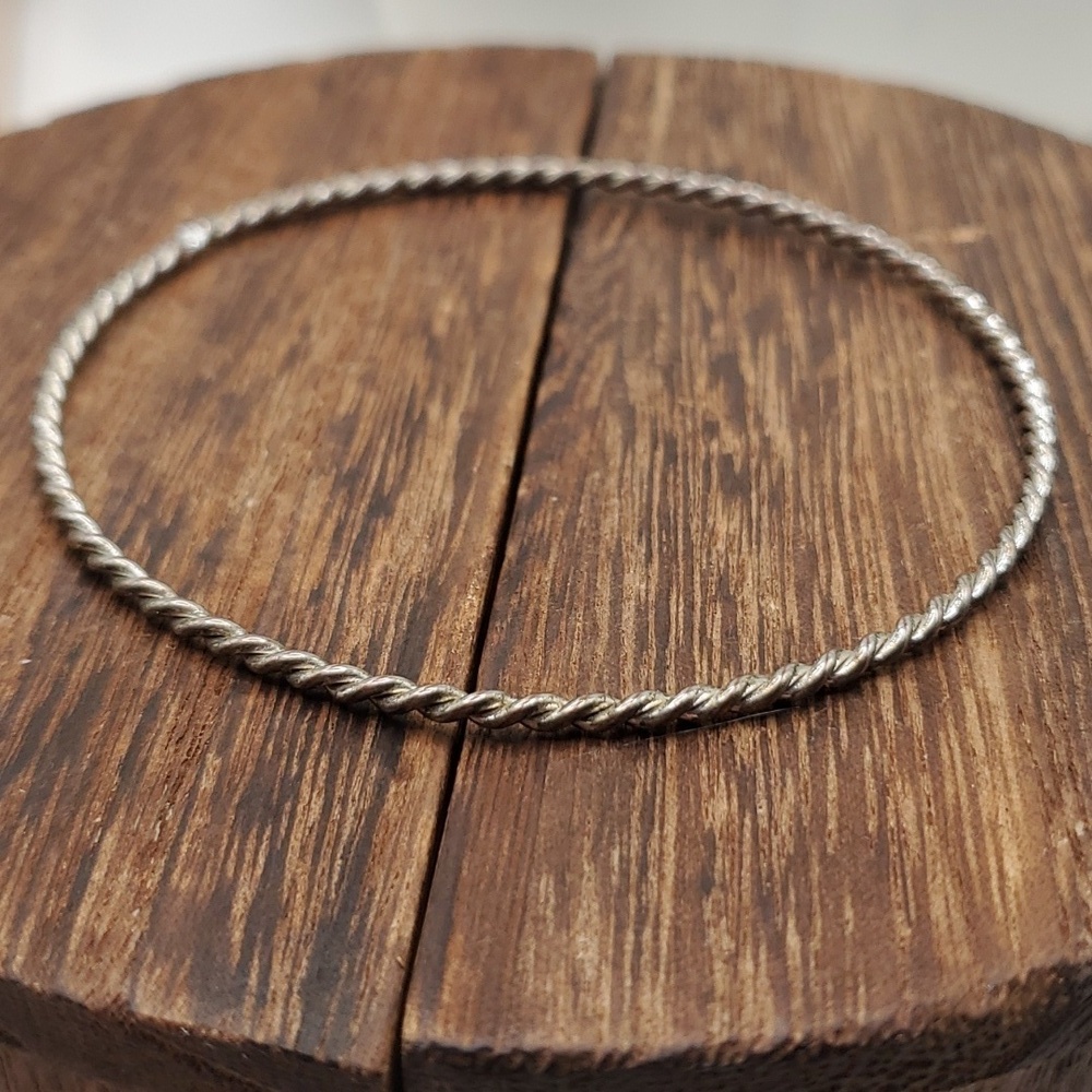 B2231 silver tone braided‎ rope bracelet estate